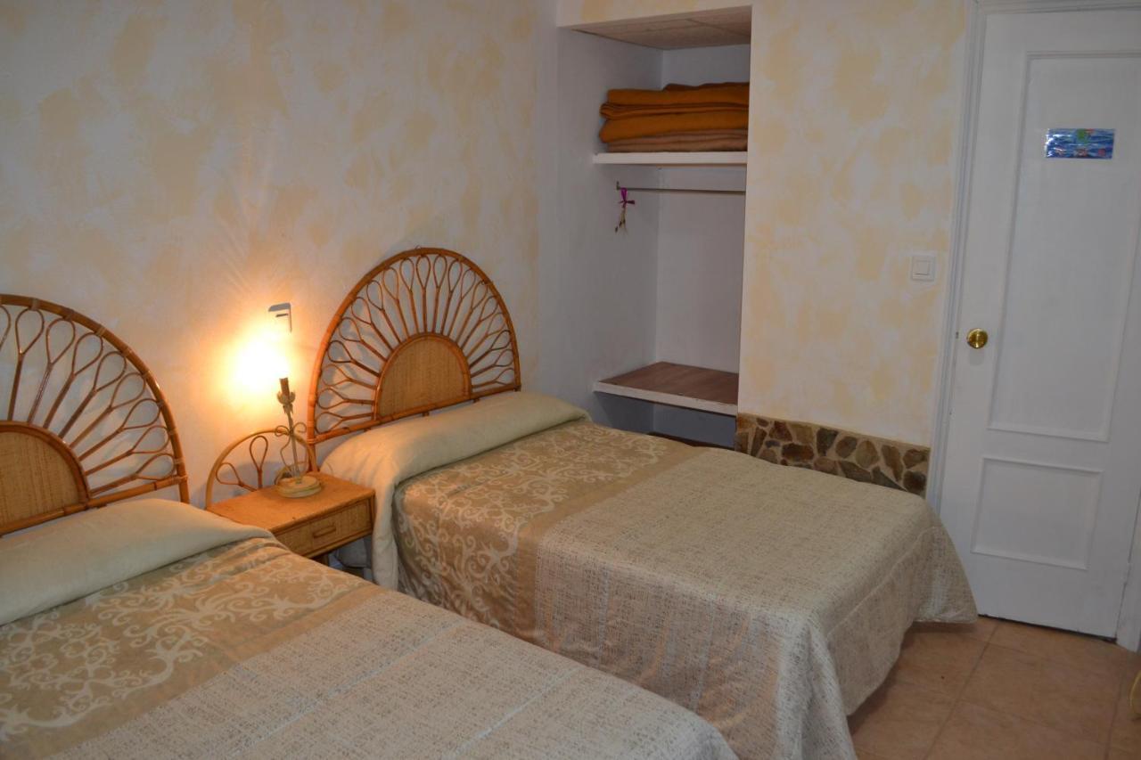 Albergue La Jarilla Plasenzuela Luaran gambar