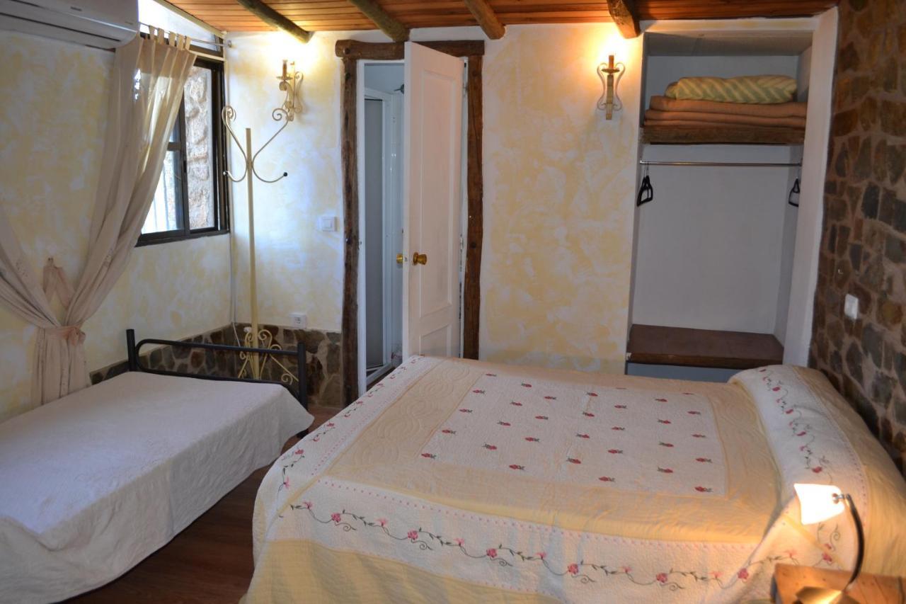 Albergue La Jarilla Plasenzuela Luaran gambar